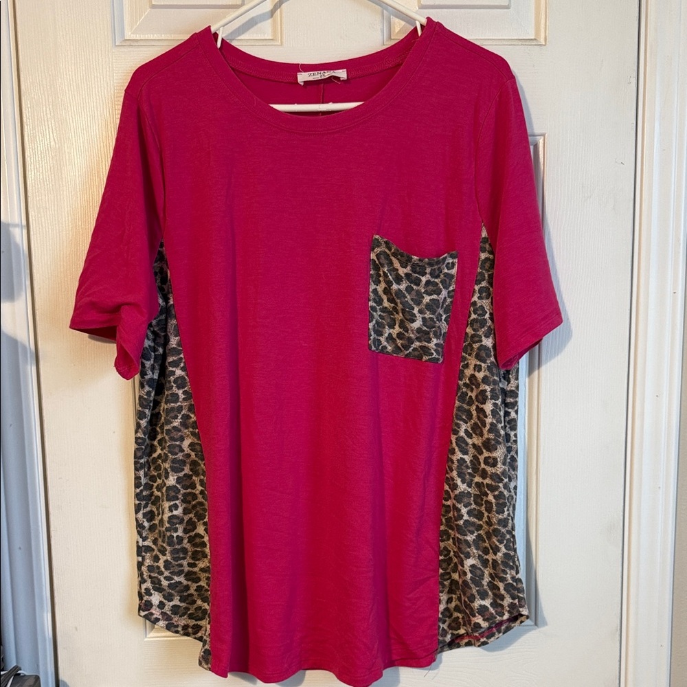 Women's Short Sleeve Leopard Pocket Tee - Pink